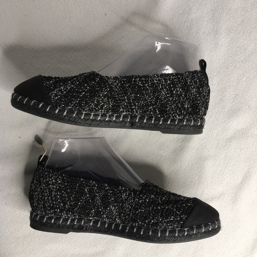 Castañer Womens Casual Flat Shoes Size 37 Black White Round Toe Slip On